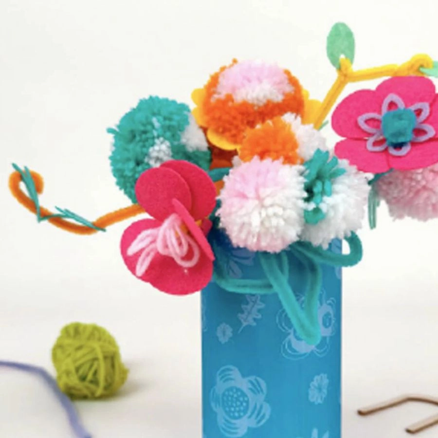 Avenir - Pom Pom Bouquet Flowers