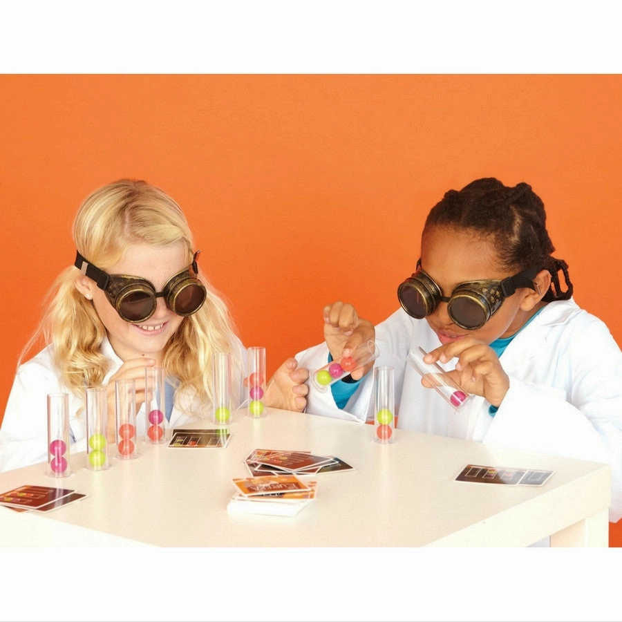 Blue Orange Games - Dr Eureka STEM Speed Logic Game