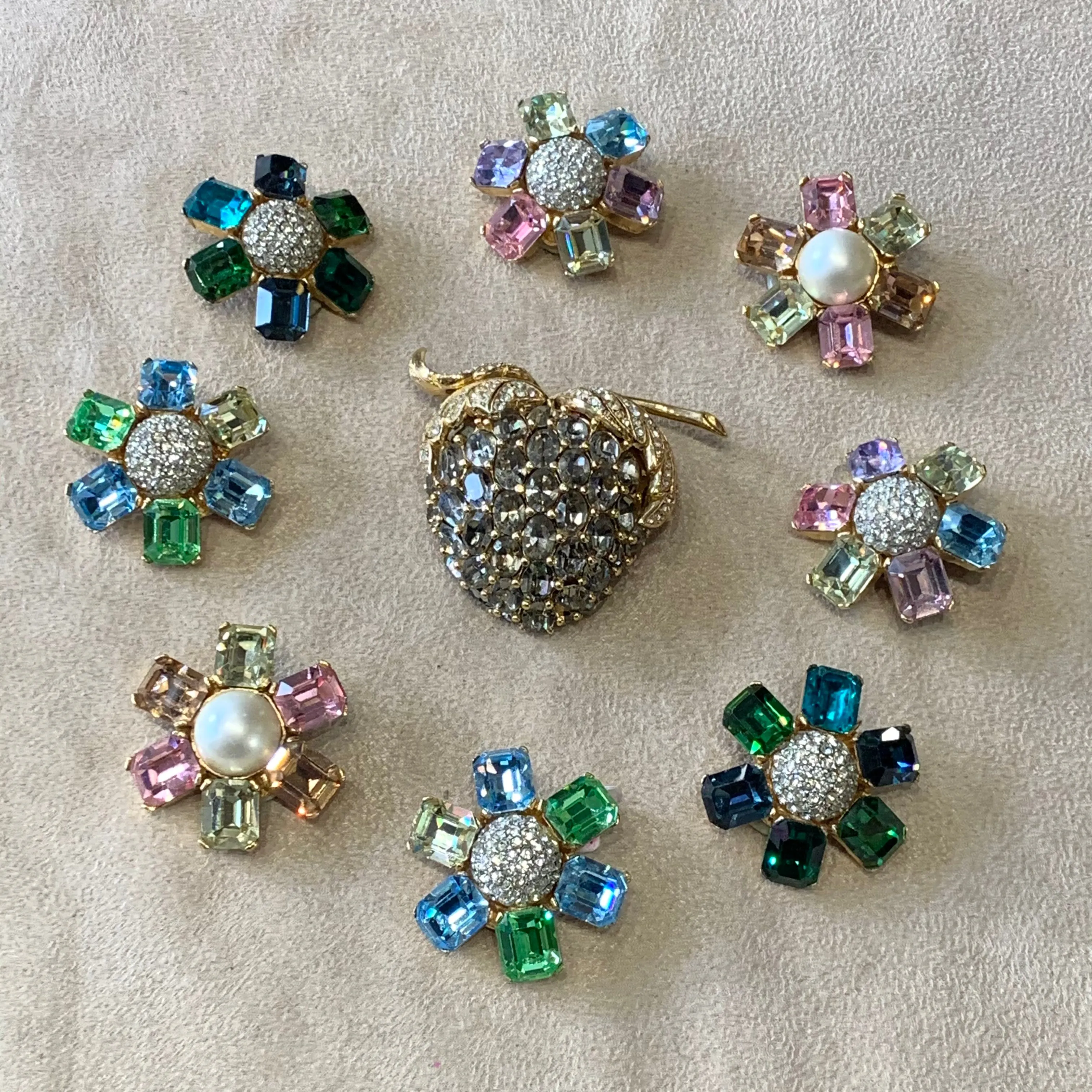 Ciner large green clip on earrings