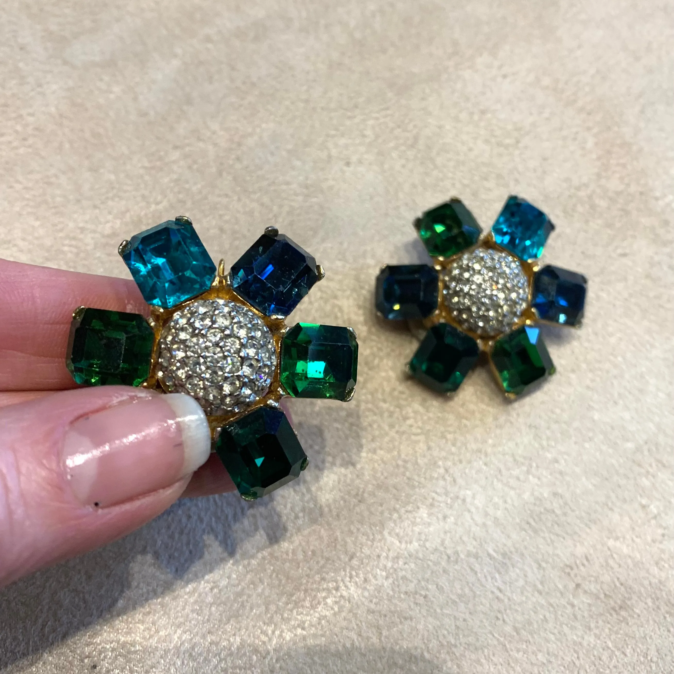 Ciner large green clip on earrings