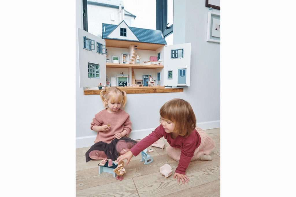 Dovetail Doll House