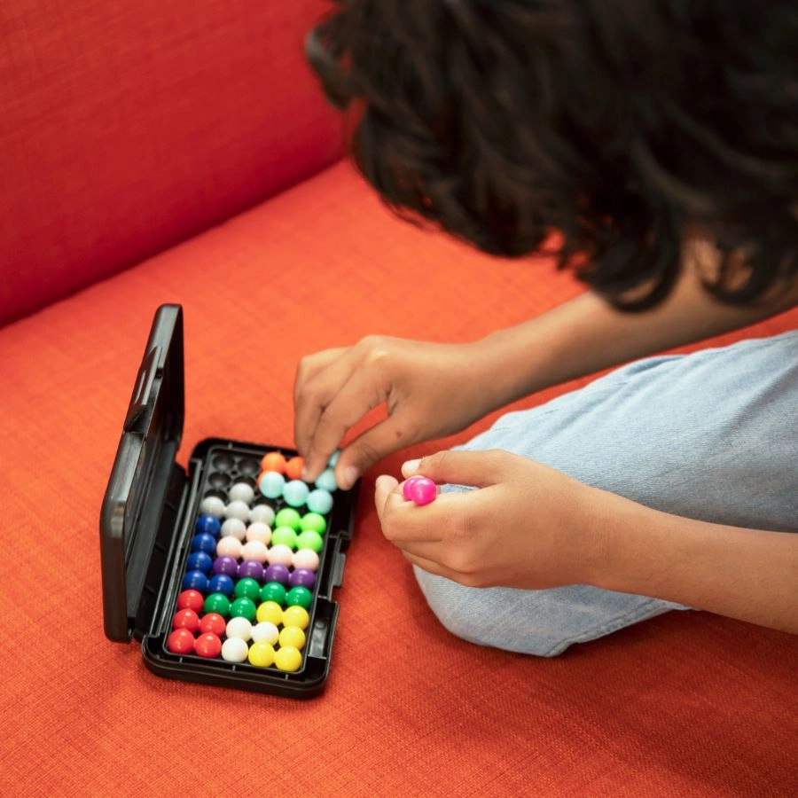 Educational Insights - Kanoodle Game