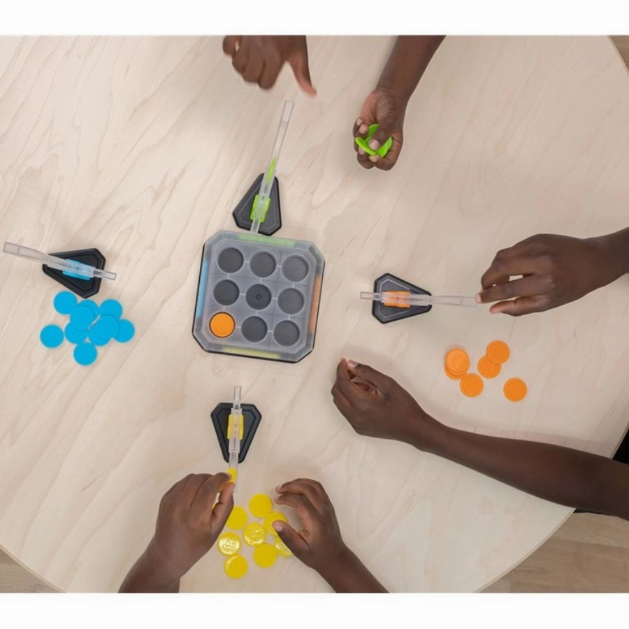 Fat Brain Toy Co - Flyfecta Strategy Game