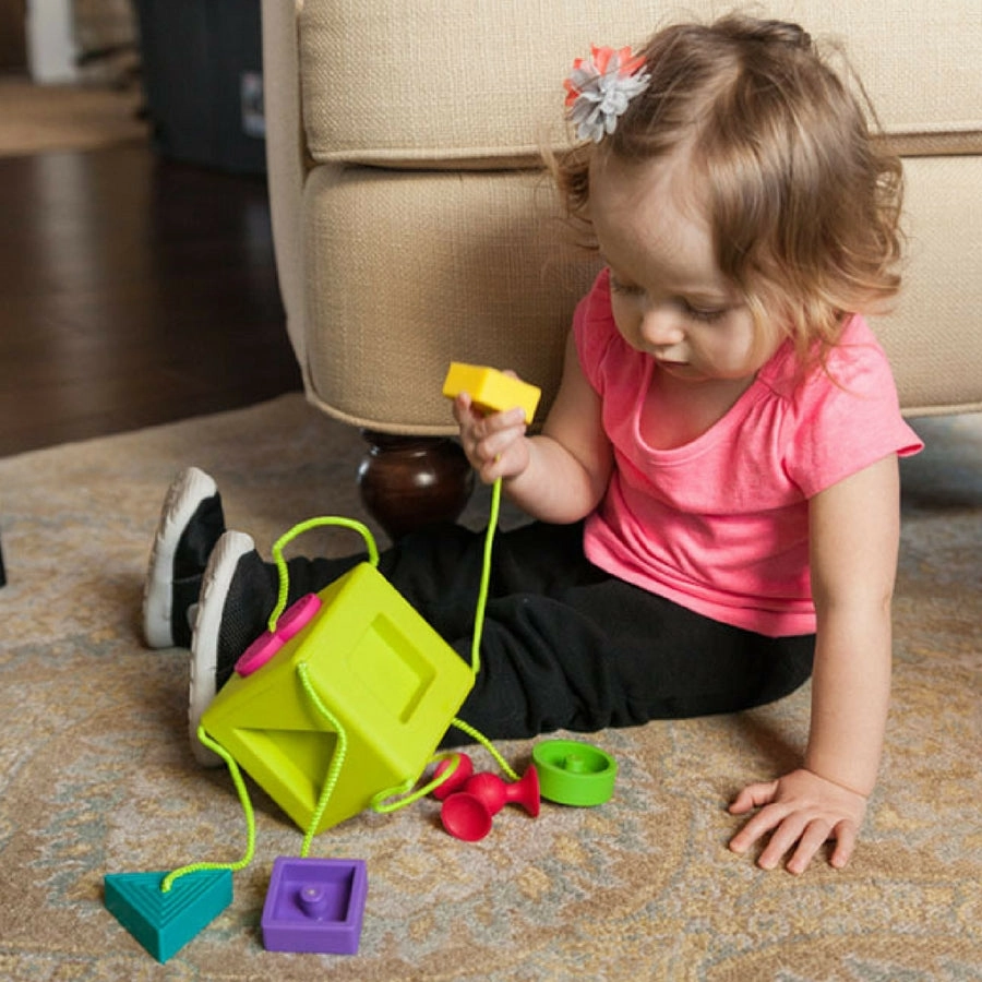 Fat Brain Toys Co - Oombee Shape Sorting Cube