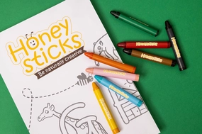 Honeysticks Jumbo Posters and Crayons Activity Set