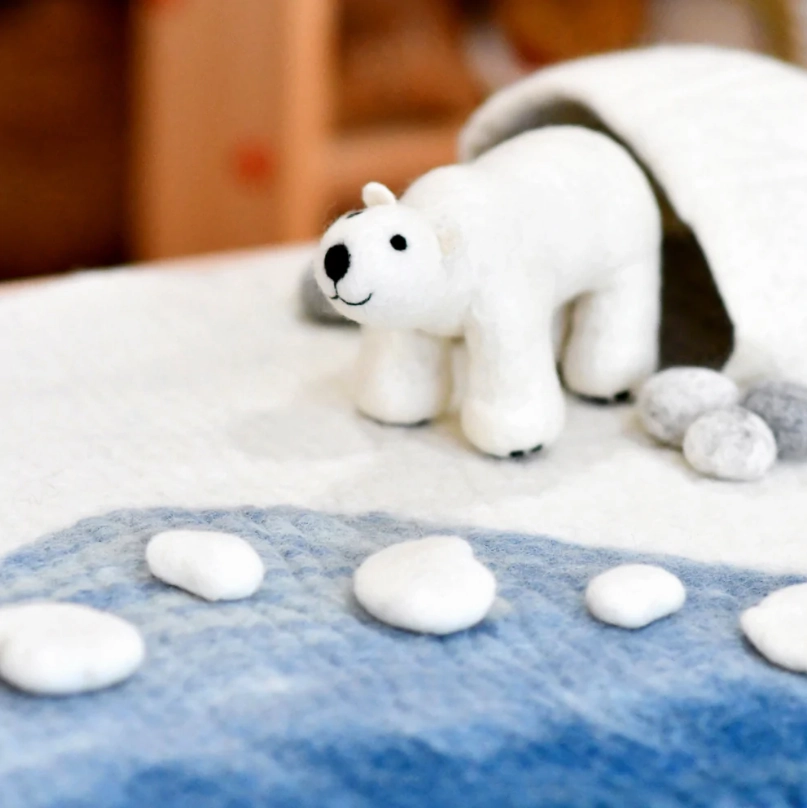 Large Arctic/Antarctic Polar Play Mat Playscape and Polar Bear Set