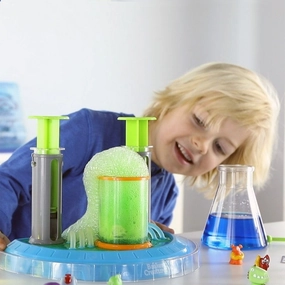 Learning Resources - Beaker Creatures Liquid Reactor Super Lab Science Kit   6 PODS