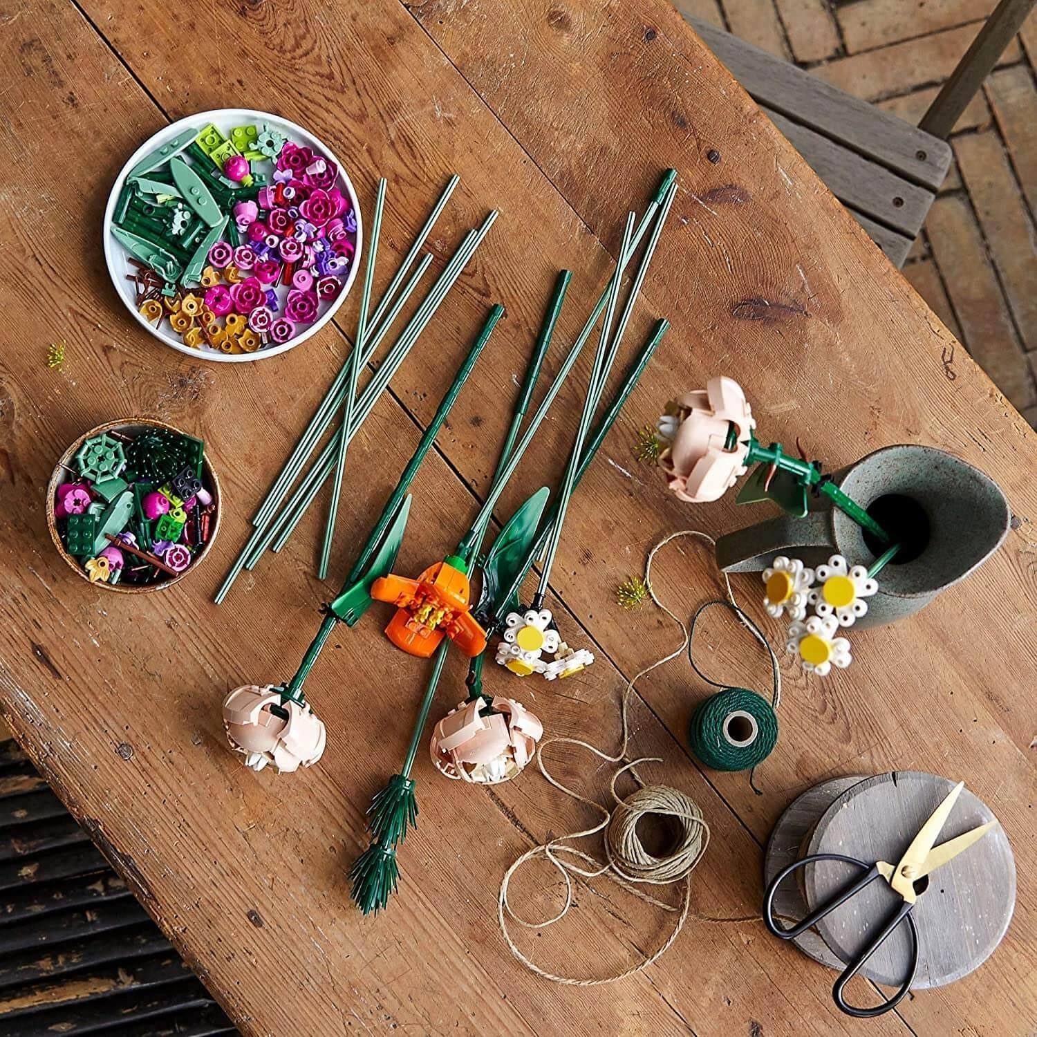 LEGO BOTANICALS 10280 Flower Bouquet Building Kit