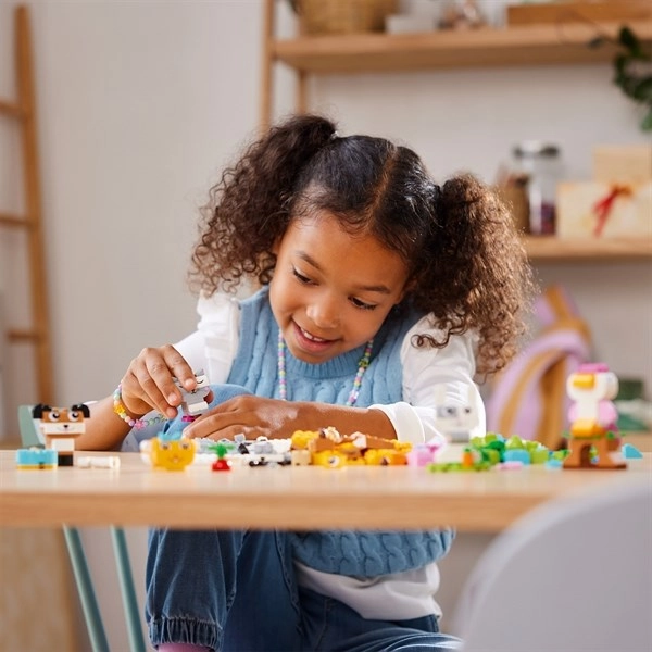 LEGO Classic Creative Pets