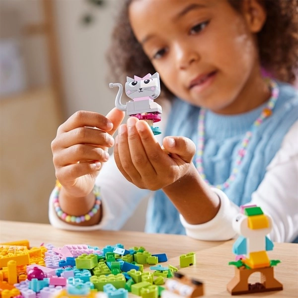 LEGO Classic Creative Pets