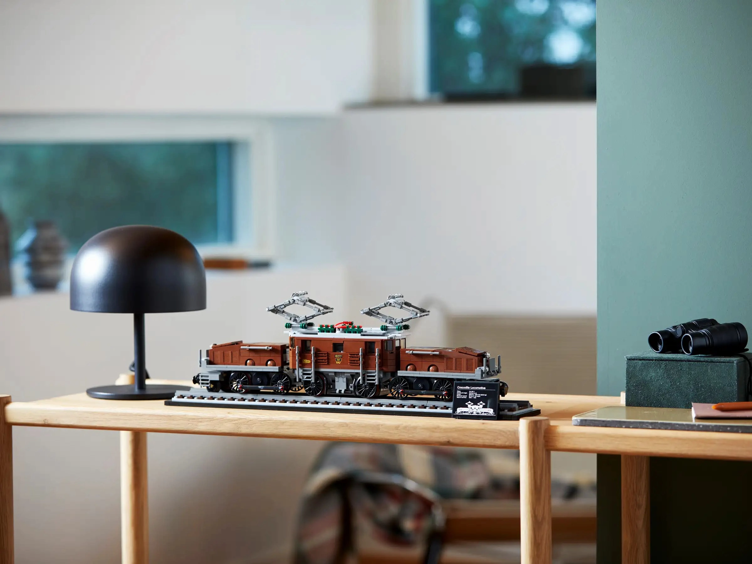 LEGO CREATOR 10277 Crocodile Locomotive