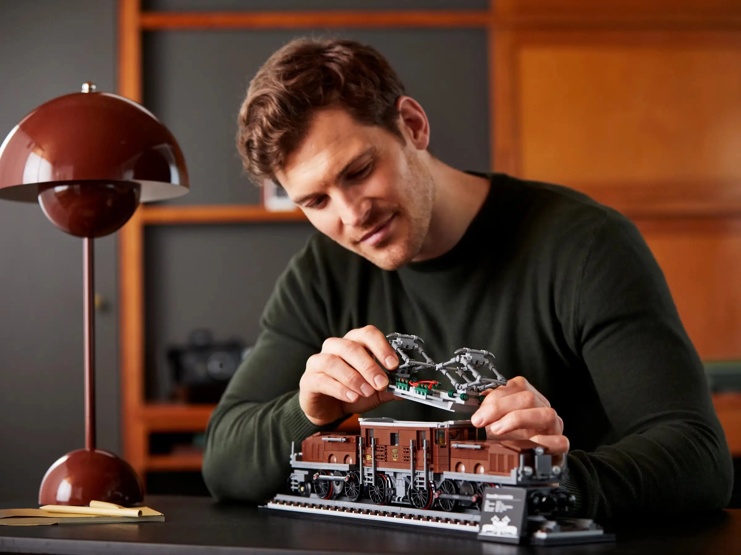 LEGO CREATOR 10277 Crocodile Locomotive