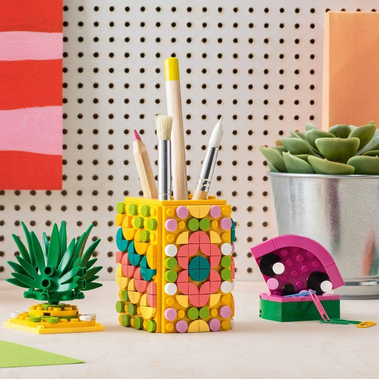 LEGO DOTS 41906 Pineapple Pencil Holder