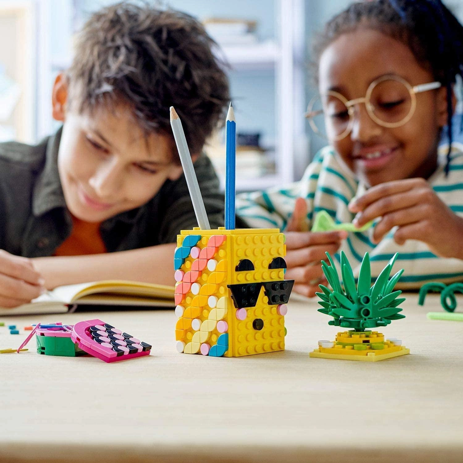 LEGO DOTS 41906 Pineapple Pencil Holder