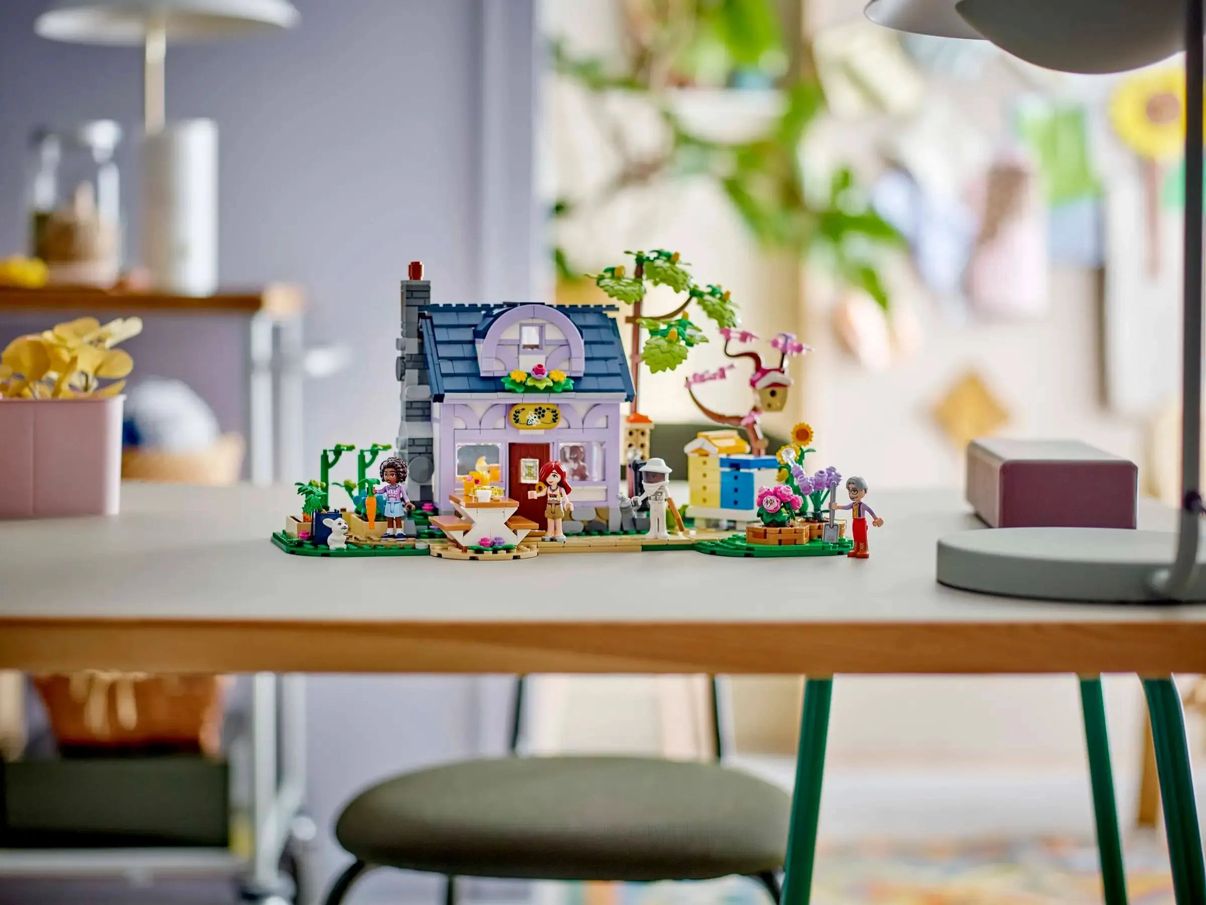 LEGO FRIENDS 42669 Beekeepers' House and Flower Garden