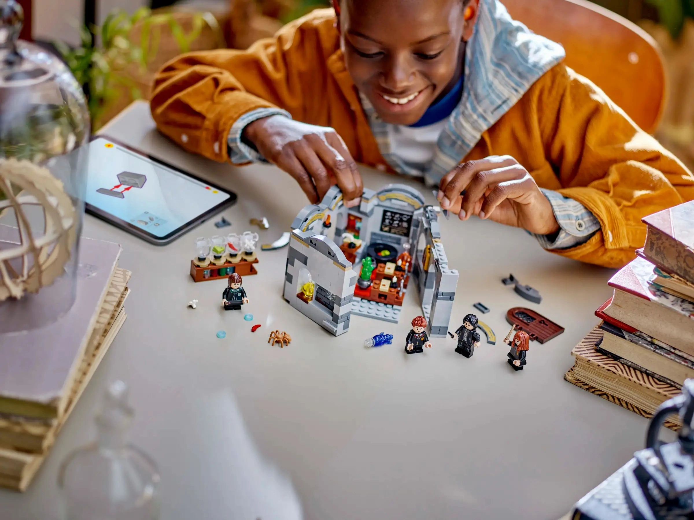 LEGO HARRY POTTER 76431 Hogwarts Castle Potions Class