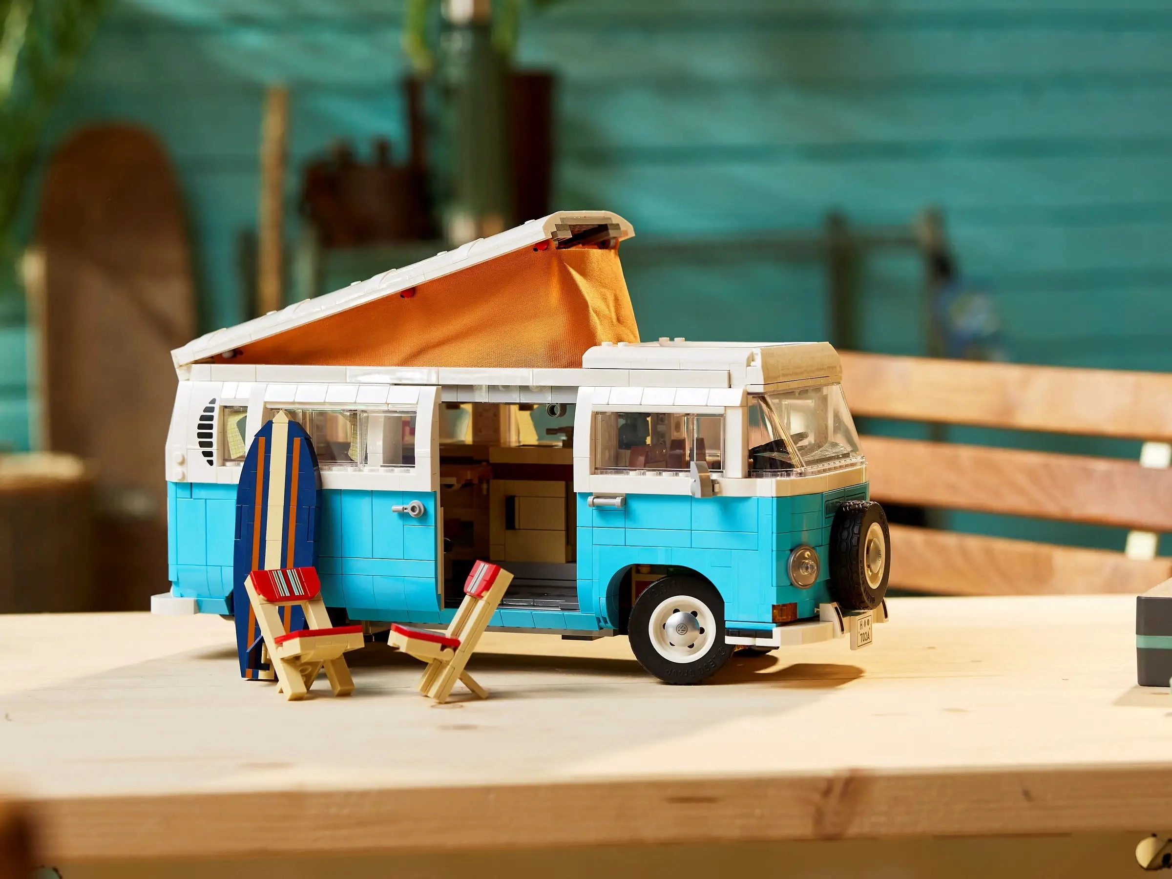 LEGO ICONS 10279 Volkswagen T2 Camper Van