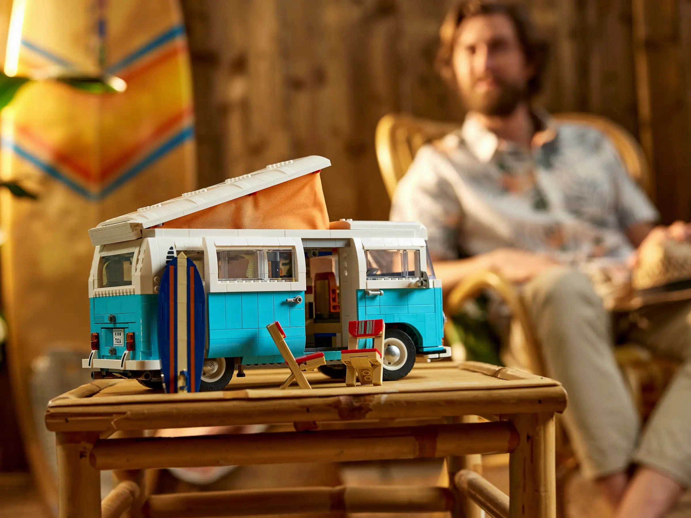 LEGO ICONS 10279 Volkswagen T2 Camper Van