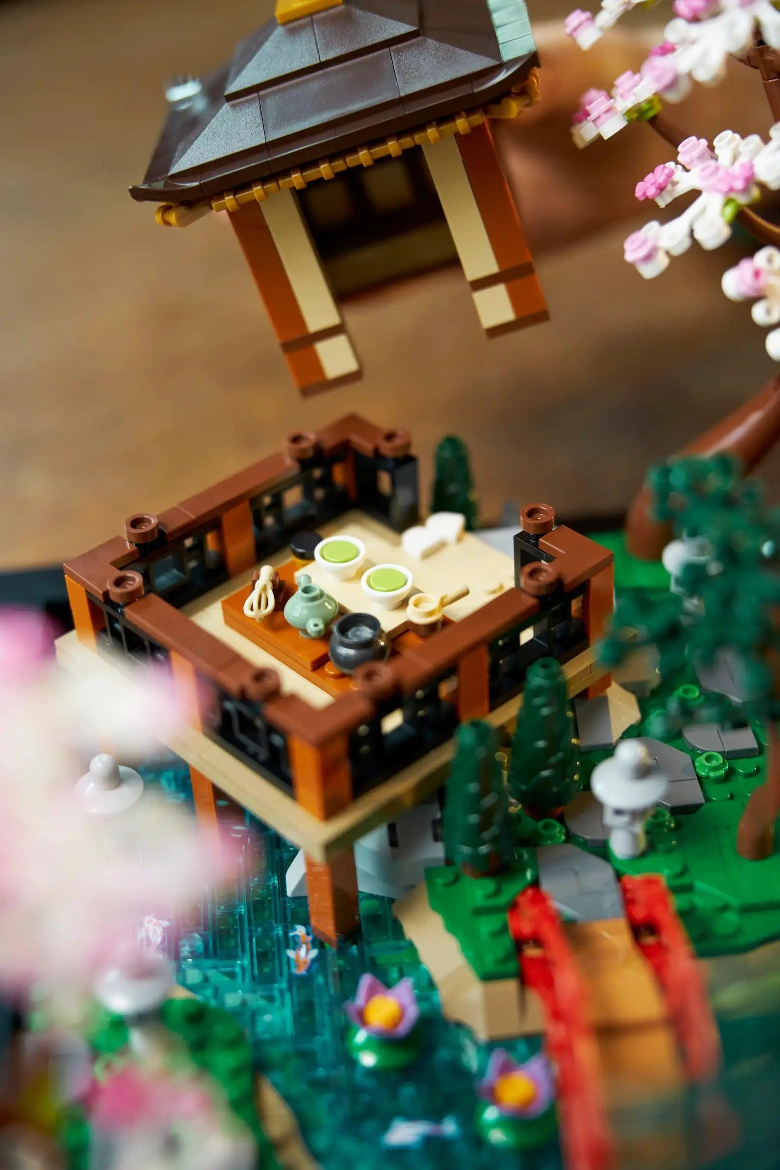 LEGO ICONS 10315 Tranquil Garden