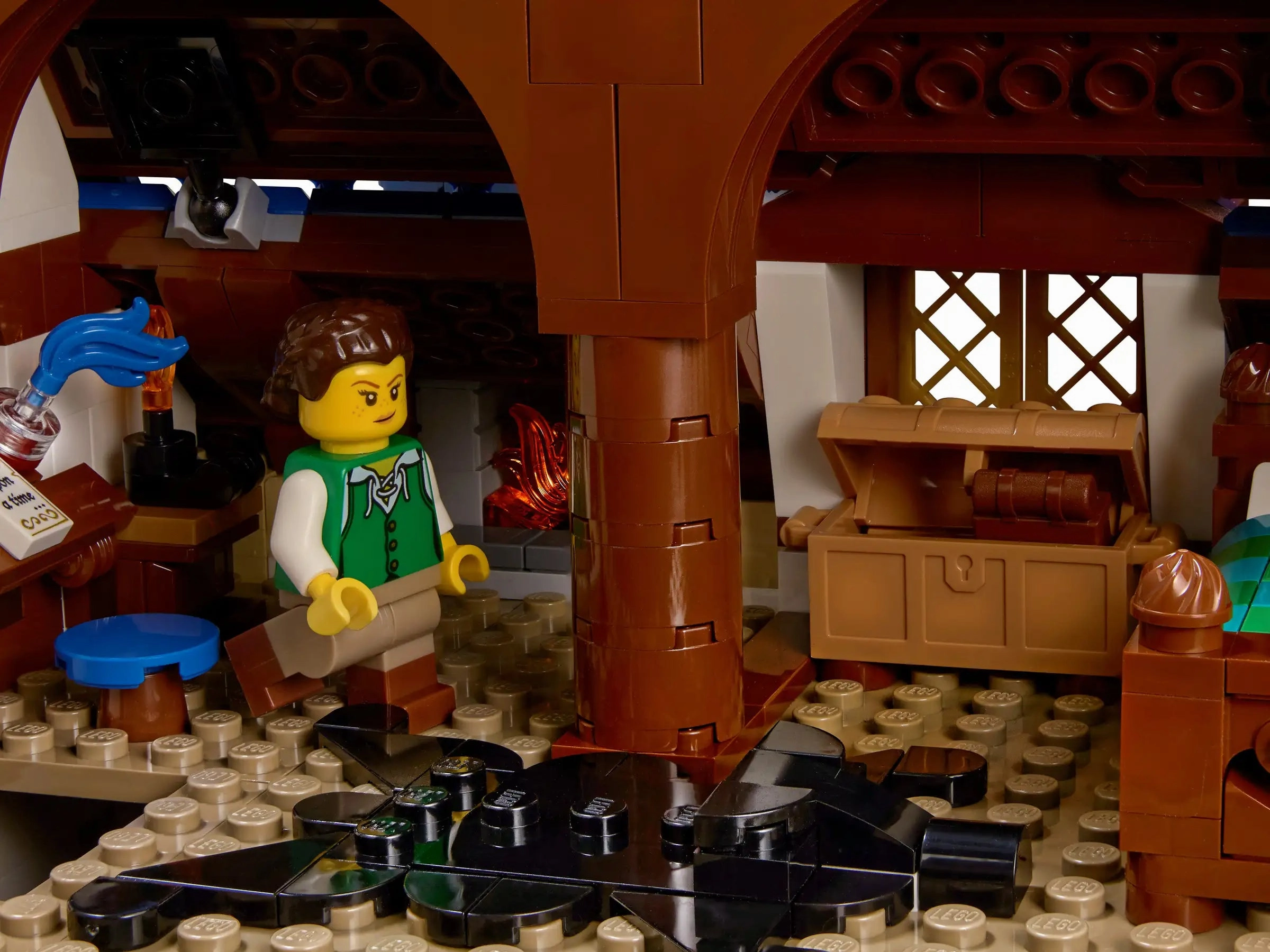LEGO IDEAS 21325 Medieval Blacksmith