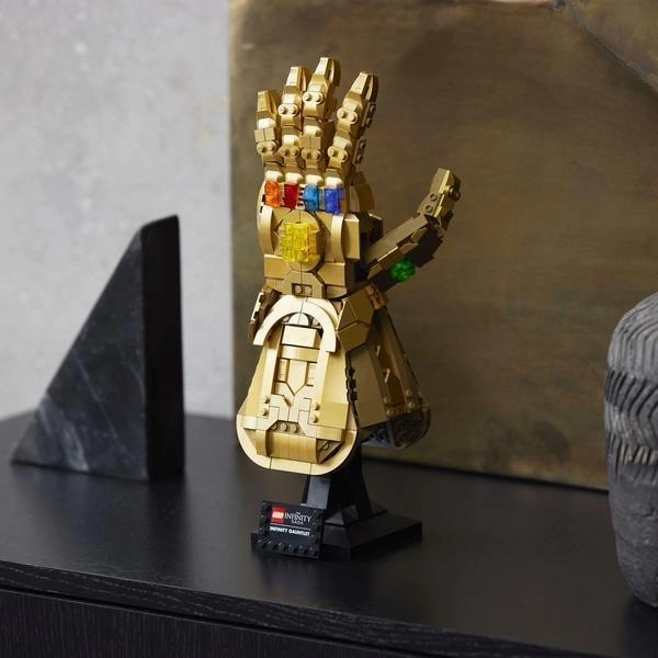 LEGO MARVEL 76191 Avengers Infinity Gauntlet Thanos Set for Adults