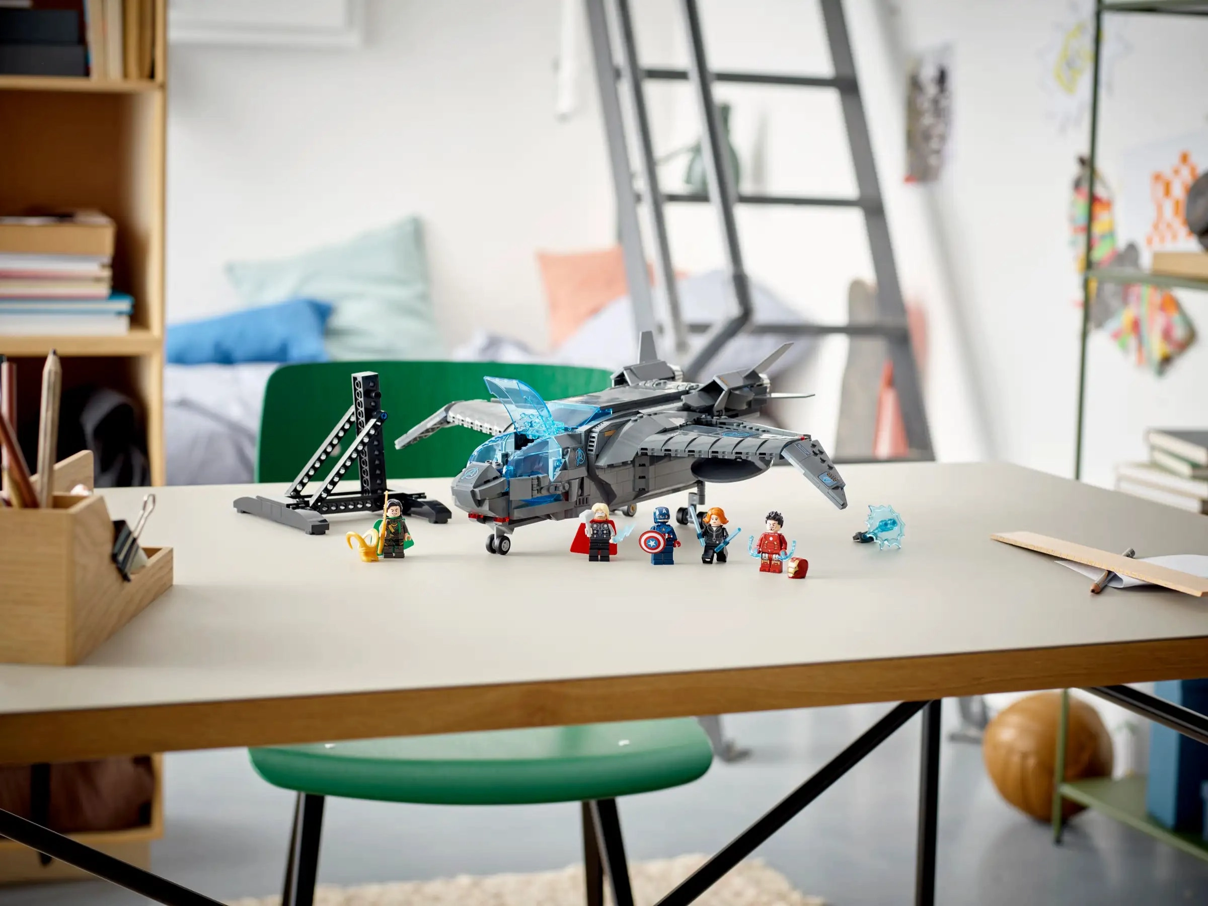 LEGO MARVEL 76248 The Avengers Quinjet