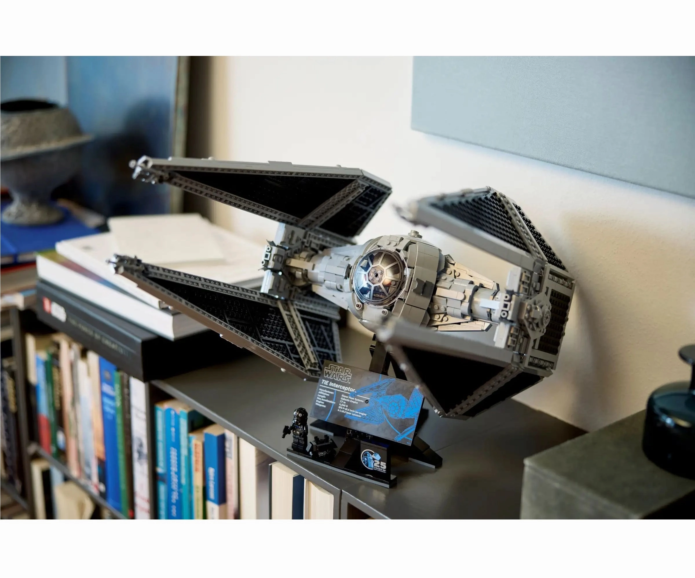 LEGO STAR WARS 75382 TIE Interceptor
