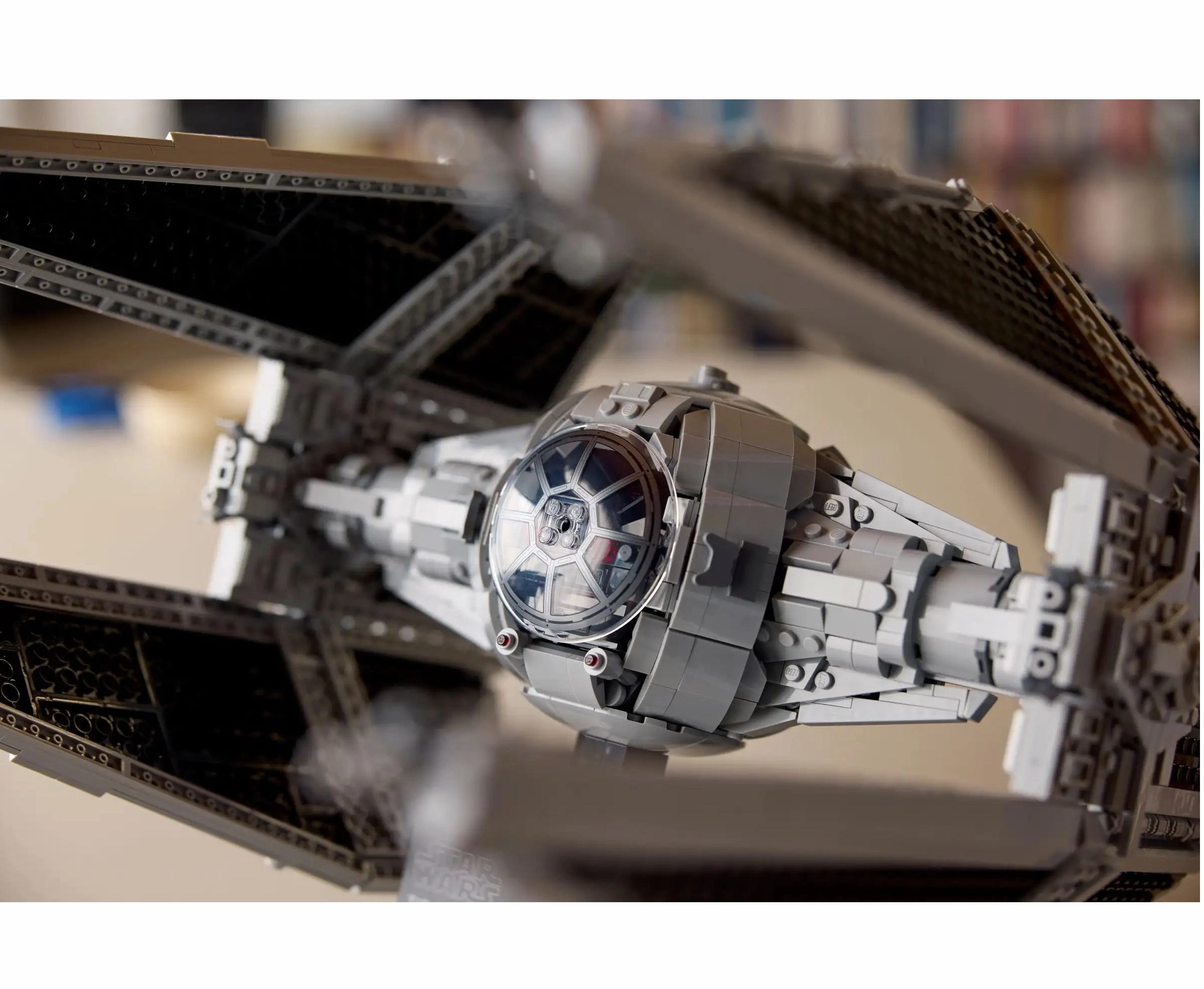 LEGO STAR WARS 75382 TIE Interceptor