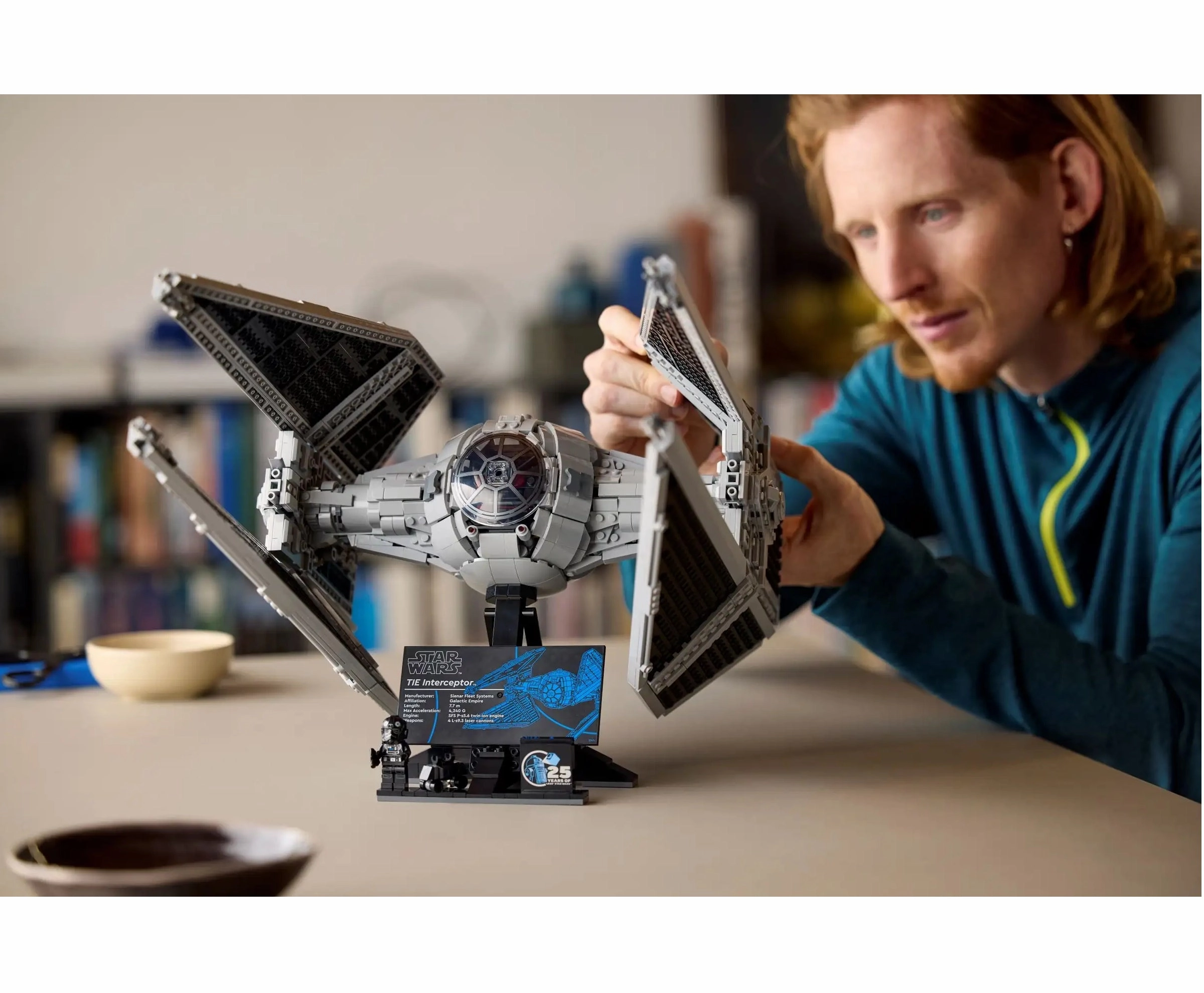 LEGO STAR WARS 75382 TIE Interceptor