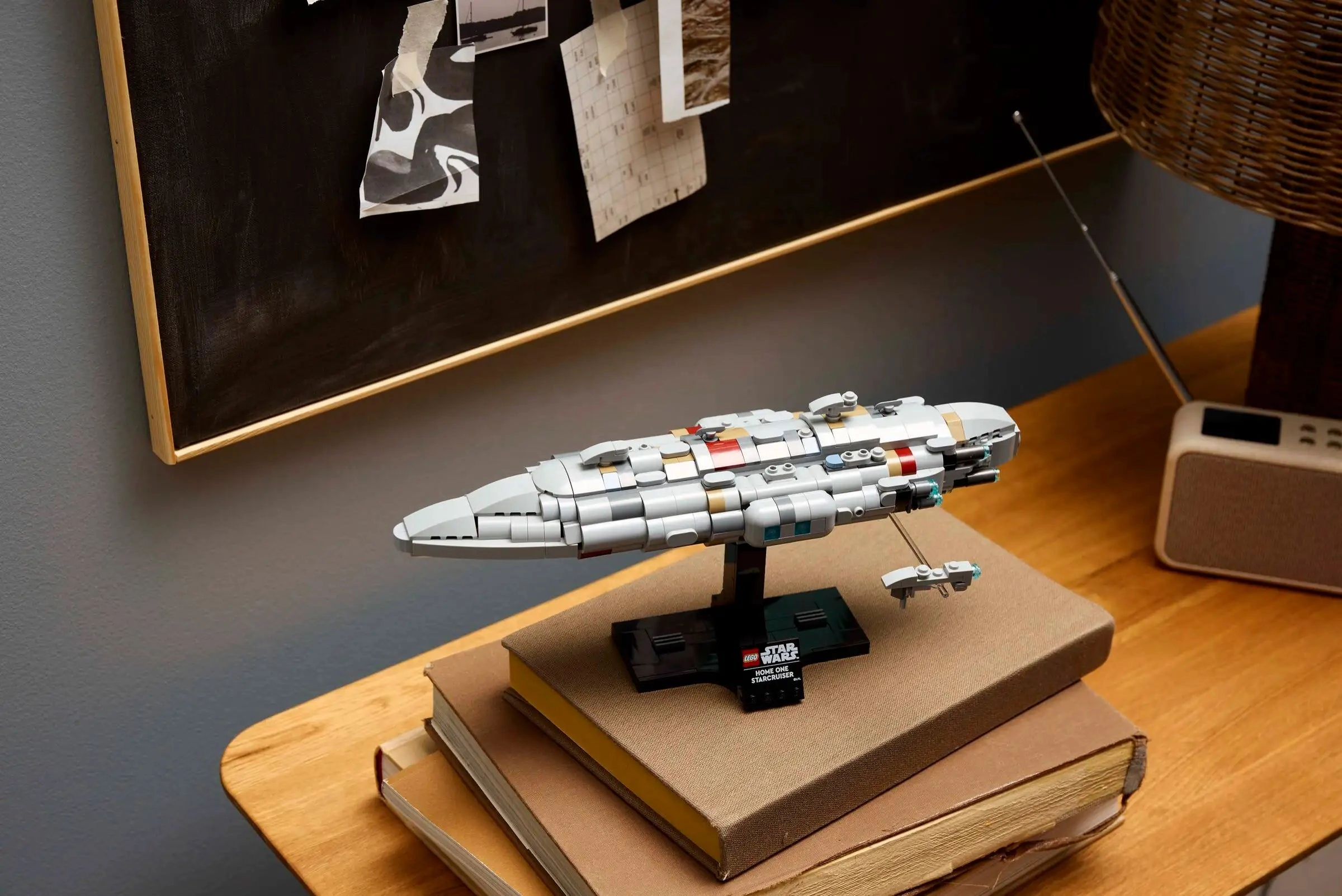 LEGO STAR WARS 75405 Home One Starcruiser