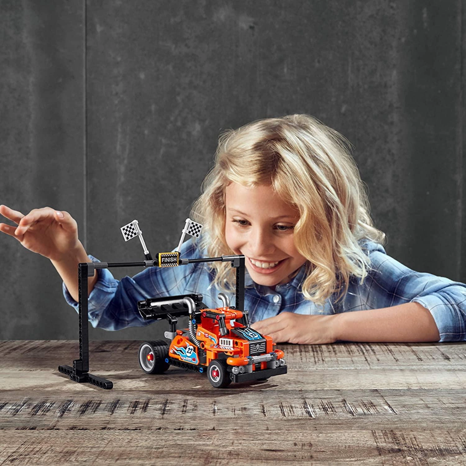 LEGO TECHNIC 42104 Racetrack Building Set