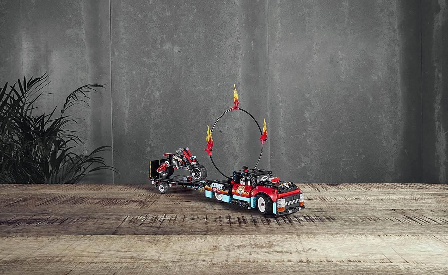 LEGO TECHNIC 42106 Stunt Show Truck & Bike Toys Set
