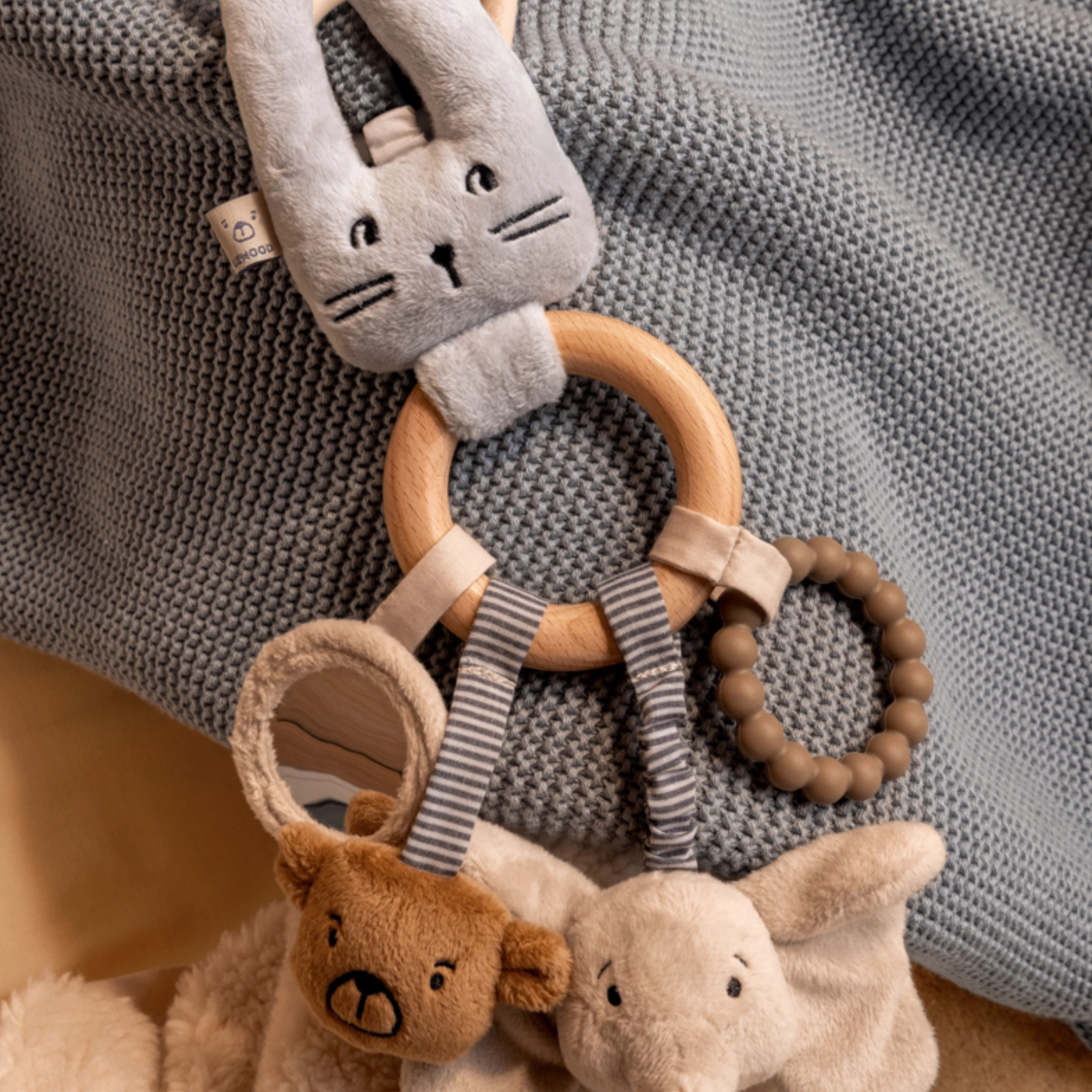 Liewood Angie Classic Activity Toy - Mist Mix