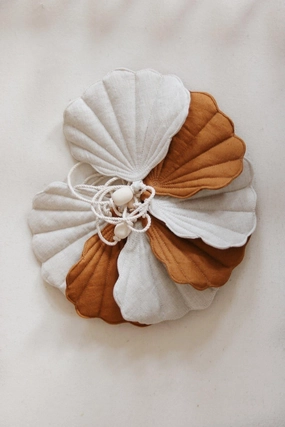 Linen Caramel Garland with Shells