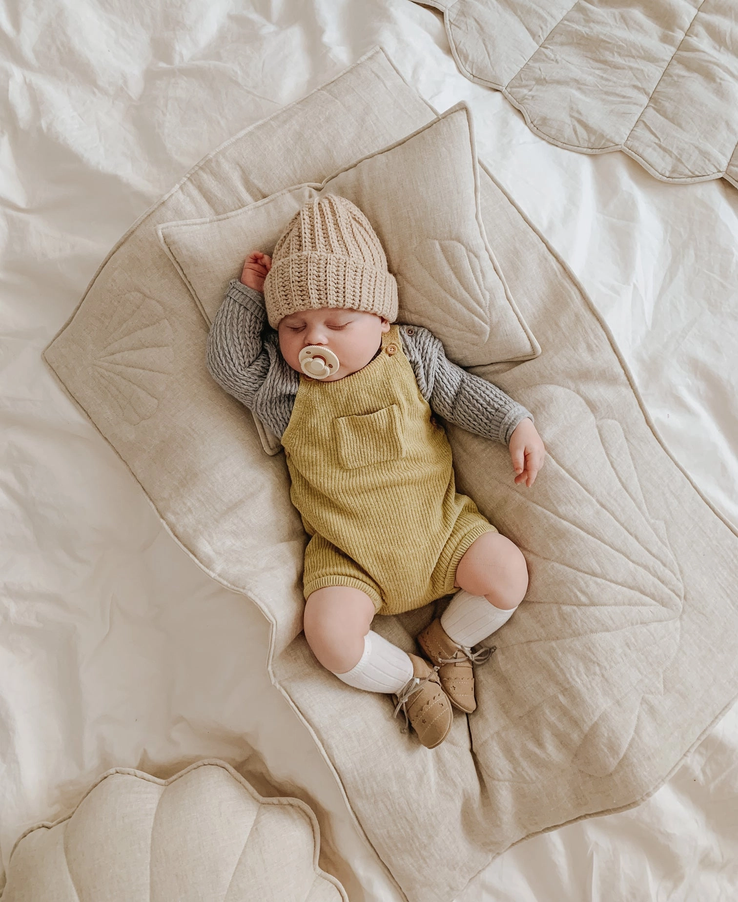 Linen "Sand Shell Pillow