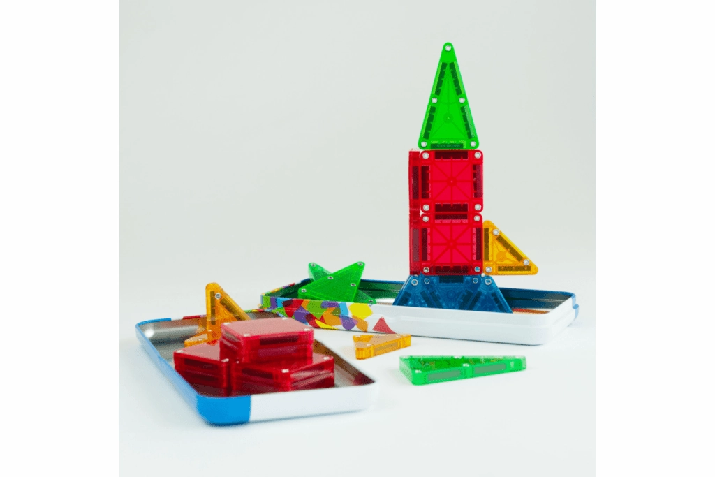 MAGNA-TILES microMAGS 26 Piece Travel Set (Bold Colours)