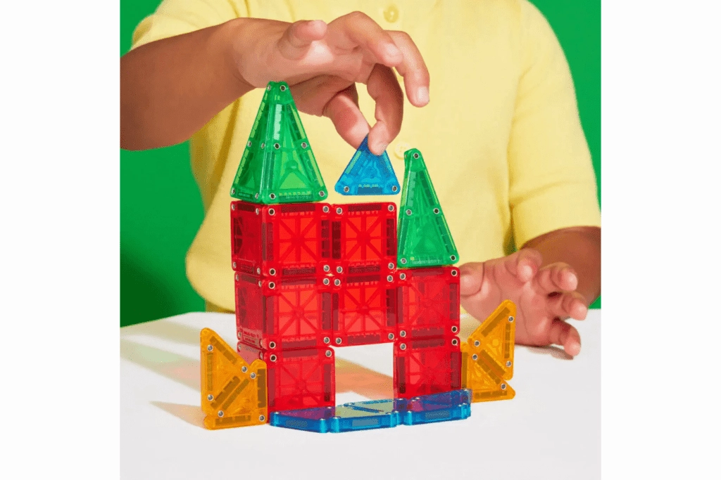 MAGNA-TILES microMAGS 26 Piece Travel Set (Bold Colours)