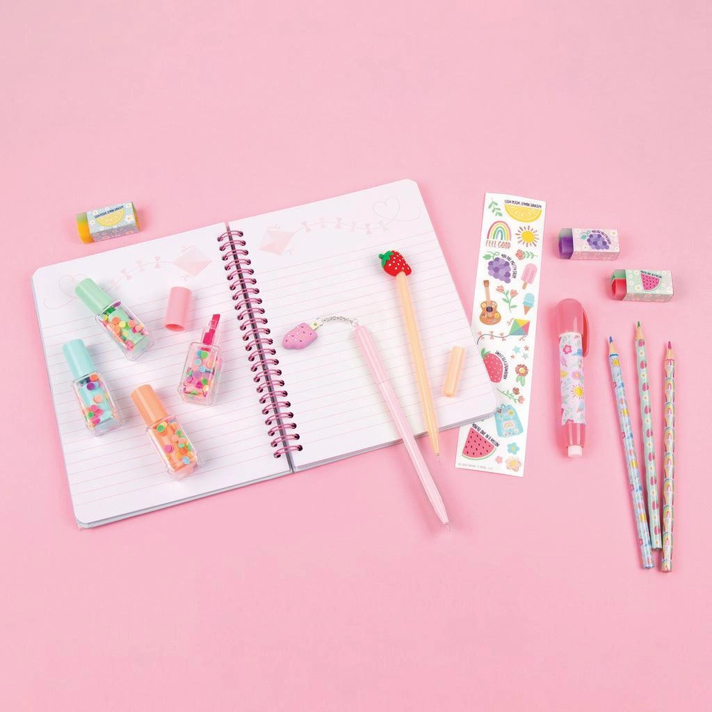 Make it Real 3C4G Adventure Fun Stationery Set