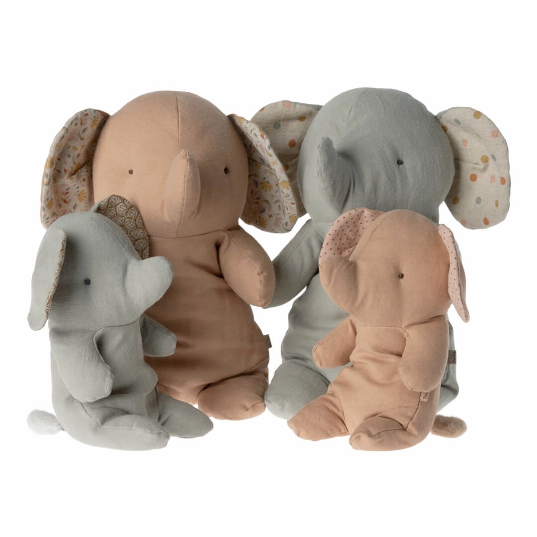 Medium Elephant - Rose