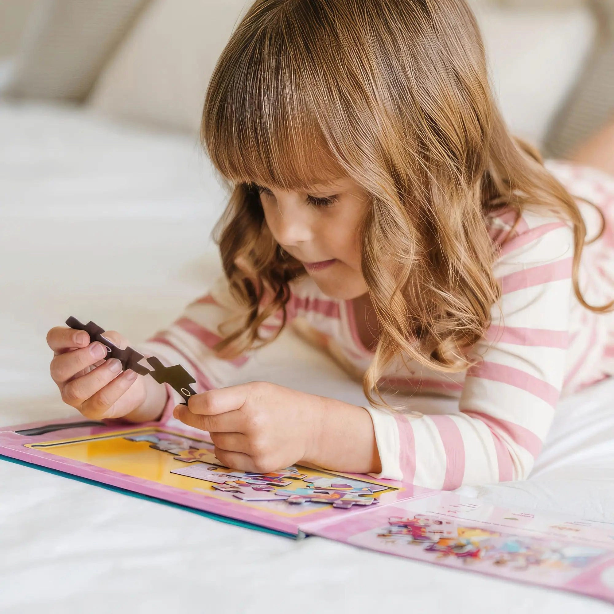 Melissa & Doug Take Along Magnetic Jigsaw Puzzles - Princesses