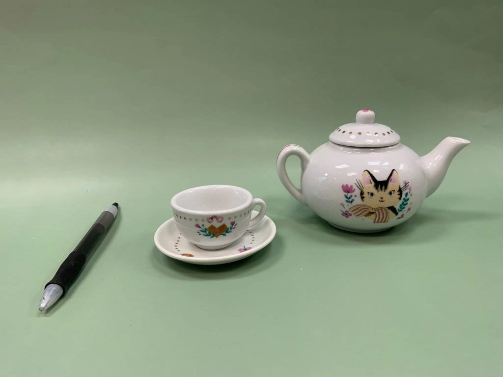 Parisiennes Ceramic Tea Set