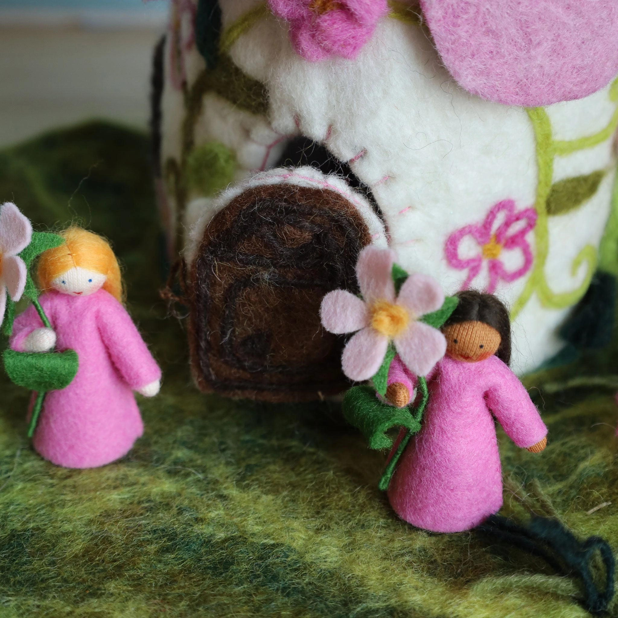Pink Flower Fairy House and Mat