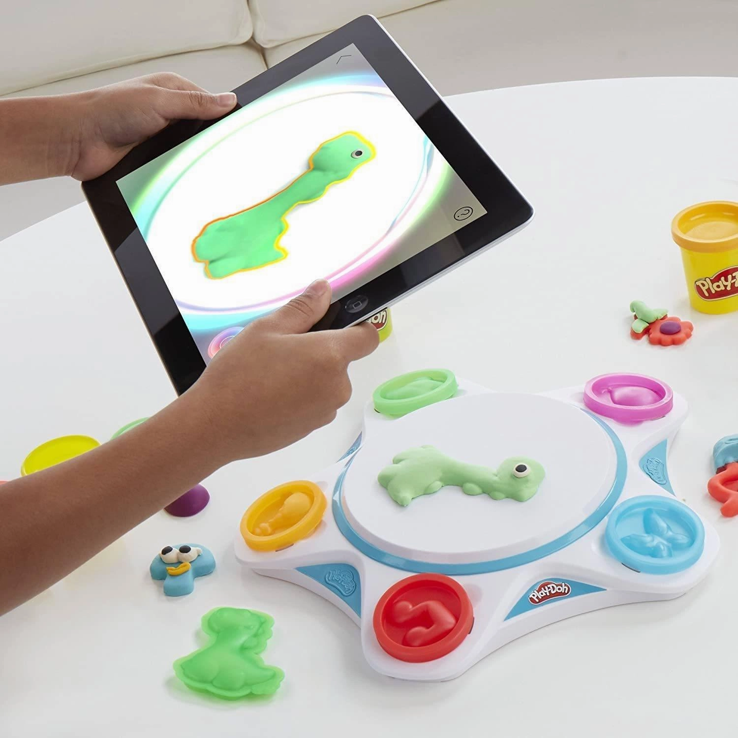 Play-Doh C2860  Shape to Life Studio