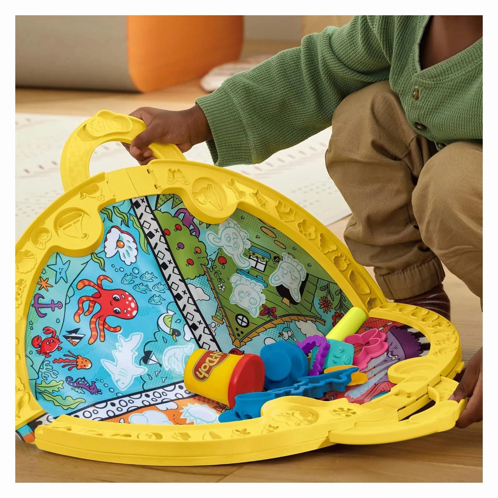 Play-Doh Fold & Go Playmat