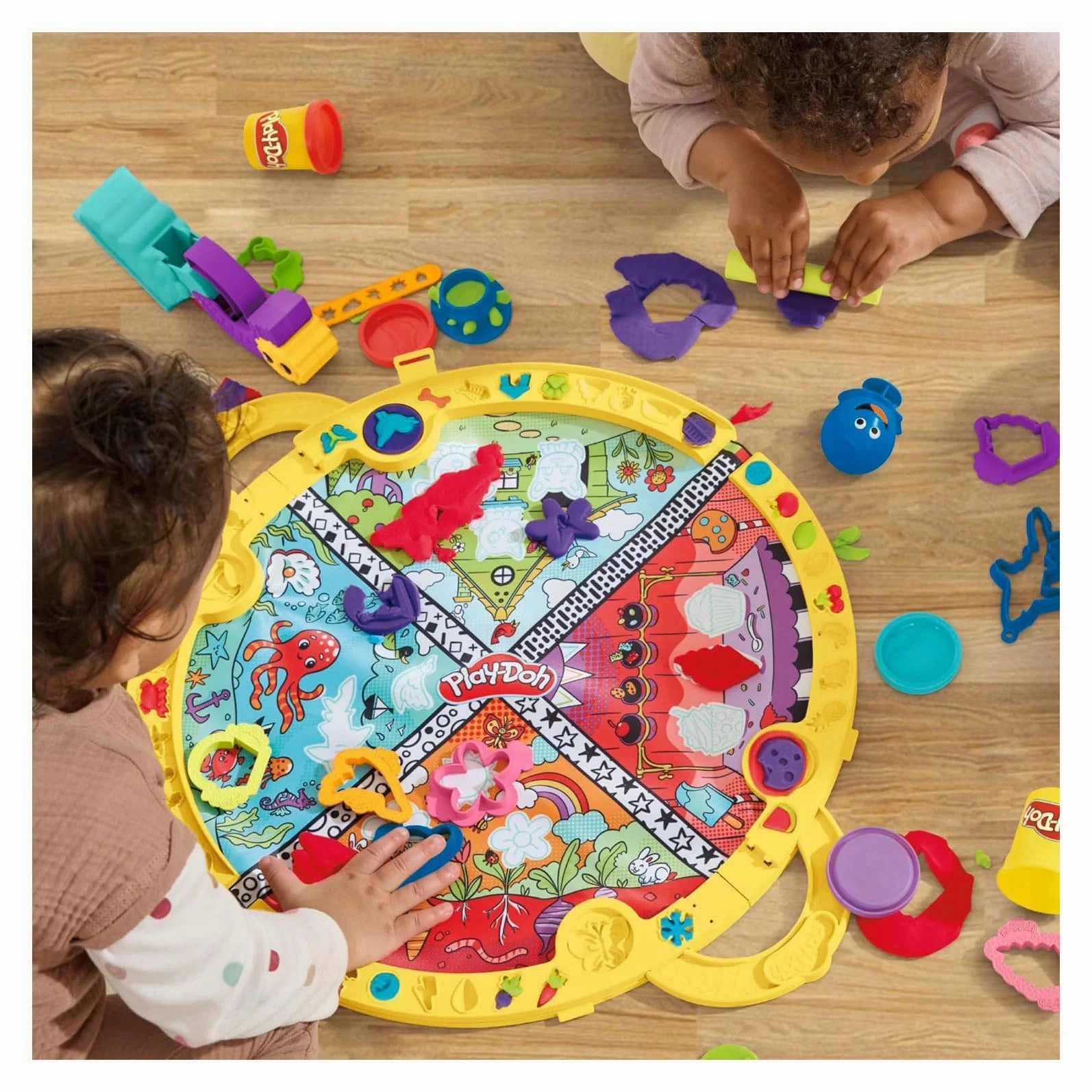 Play-Doh Fold & Go Playmat