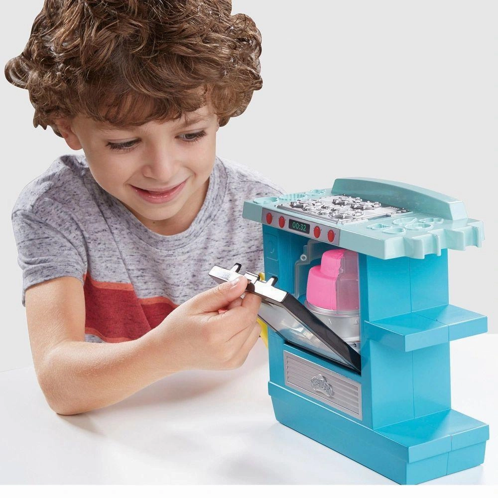 Play-Doh Kitchen Creations Rising Cake Oven Bakery Playset