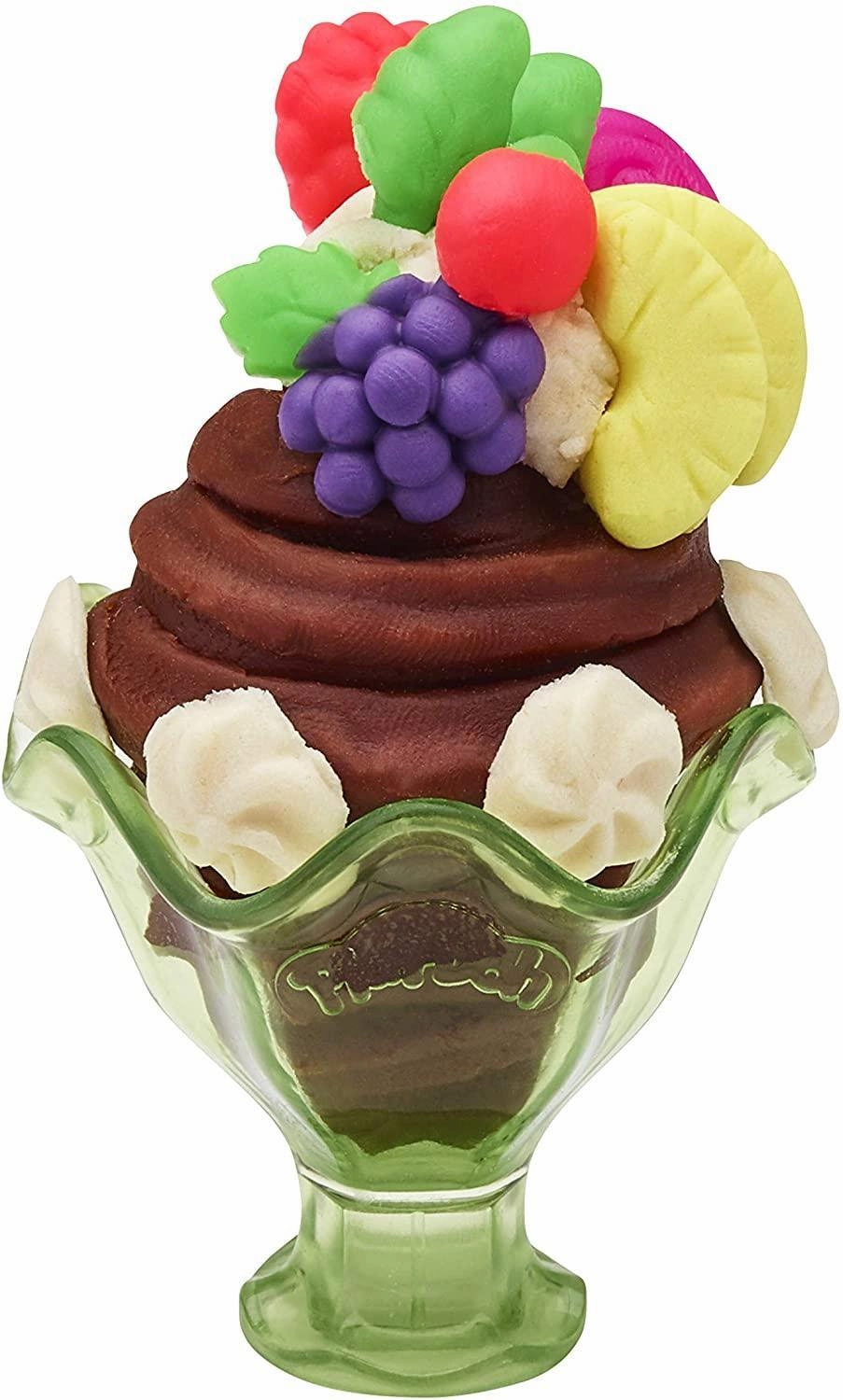 Play-Doh Kitchen Creations Ultimate Swirl Ice Cream Maker Play Food Set with 8 Non-Toxic Colours