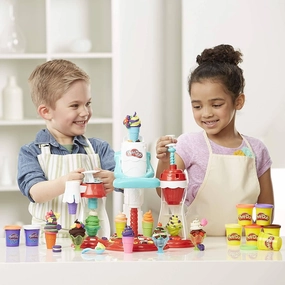 Play-Doh Kitchen Creations Ultimate Swirl Ice Cream Maker Play Food Set with 8 Non-Toxic Colours