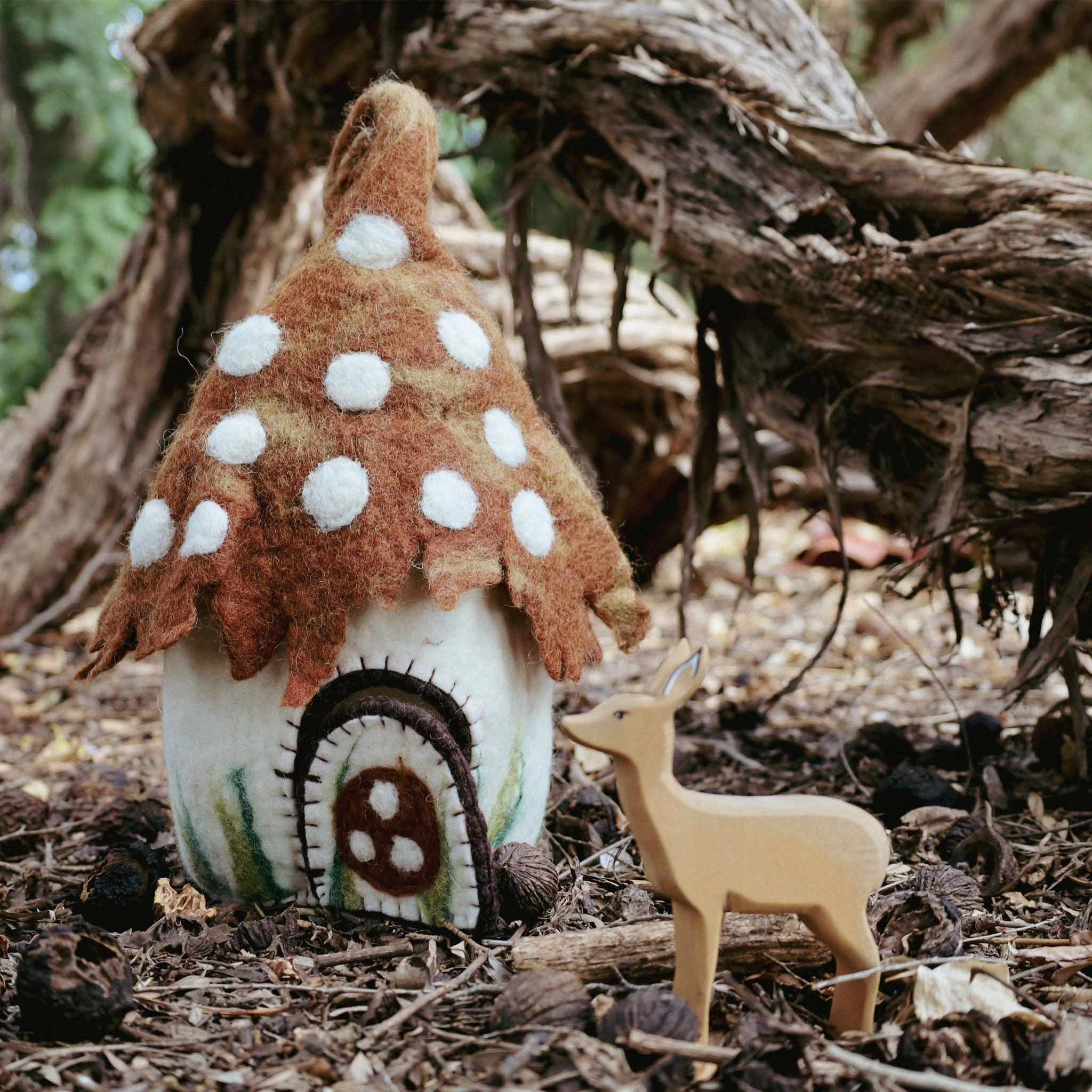 Pre-Order Felt Toadstool Home, Brown (Ships around end of June)