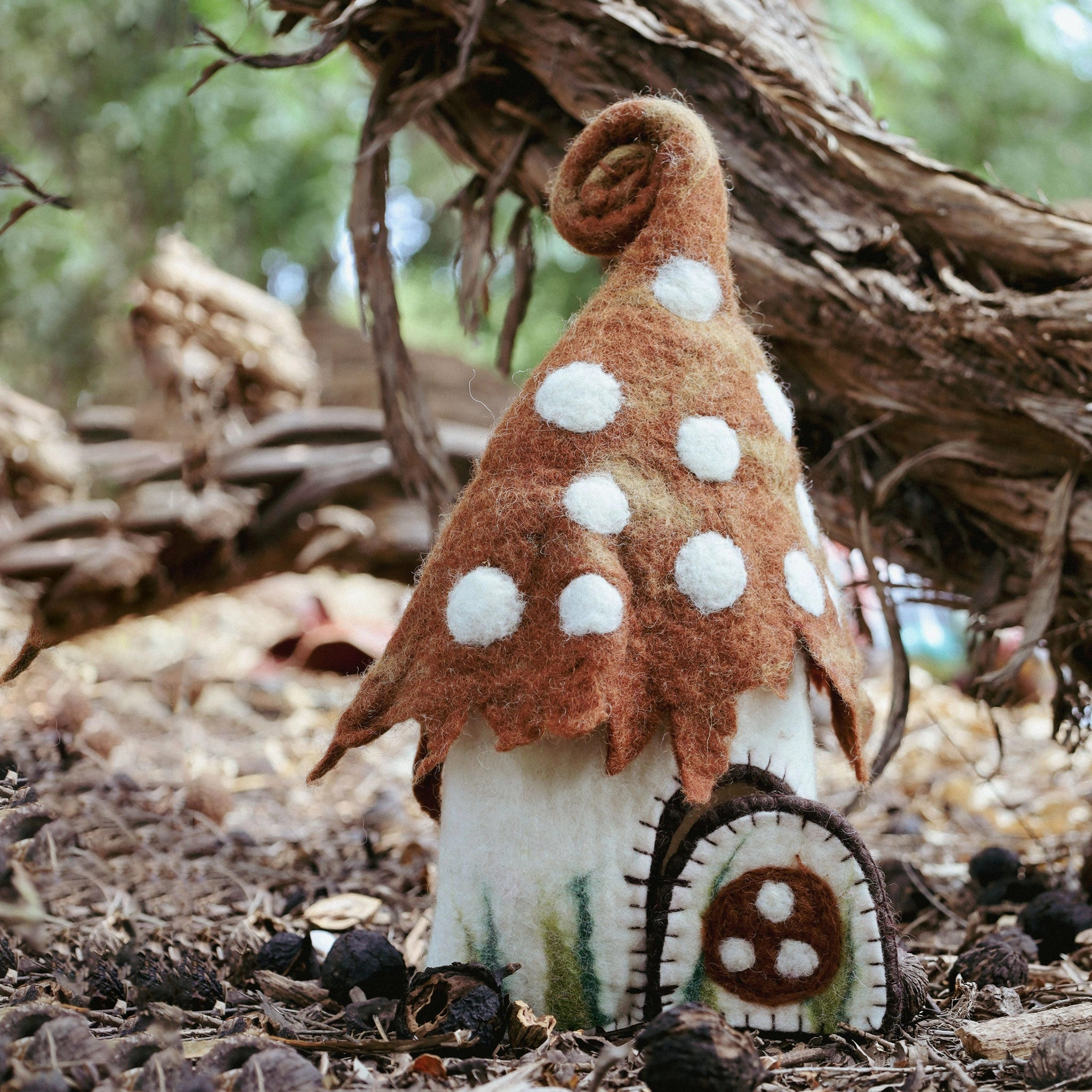 Pre-Order Felt Toadstool Home, Brown (Ships around end of June)
